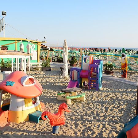 Hotel Houston Suites Rimini Dış mekan fotoğraf