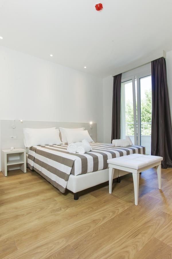 Hotel Houston Suites Rimini Dış mekan fotoğraf