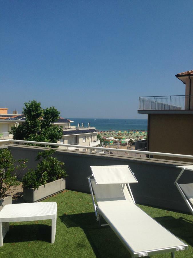 Hotel Houston Suites Rimini Dış mekan fotoğraf